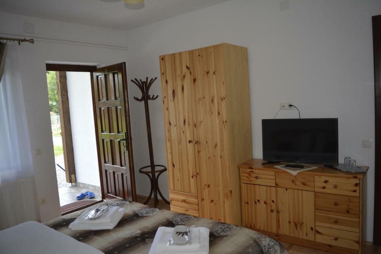 Hotel Casa Muskatli Vendeghaz Sovata Exterior foto